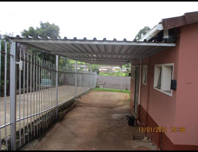 2 BEDROOM FREEHOLD SOLD IN HOWICK WEST